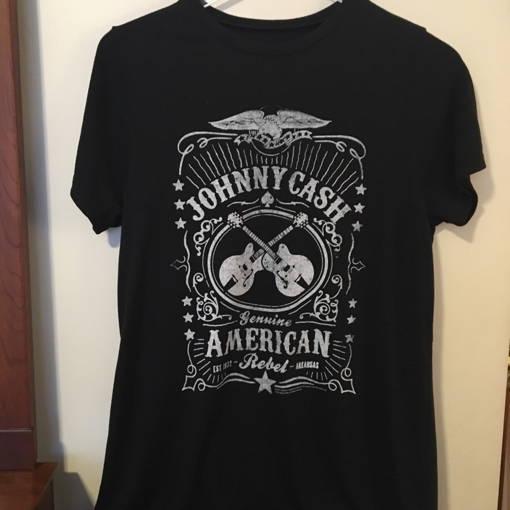 Graphic tee
